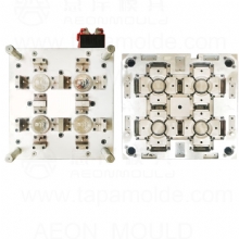 4 cavities stripe cap mould